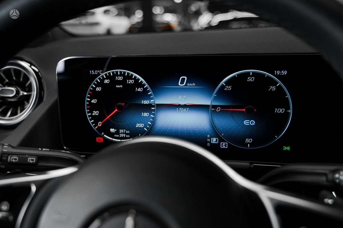 Mercedes-Benz EQA, 69 kWh, hatchback