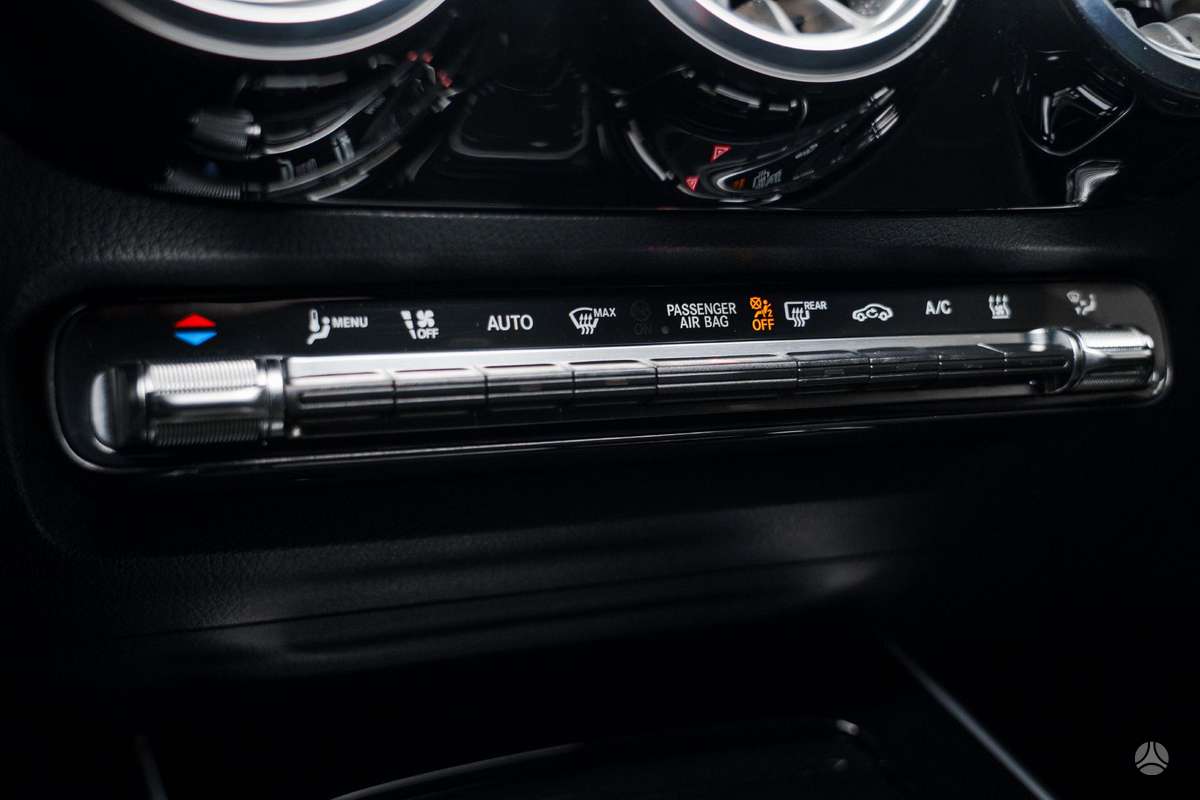 Mercedes-Benz EQA, 69 kWh, hatchback
