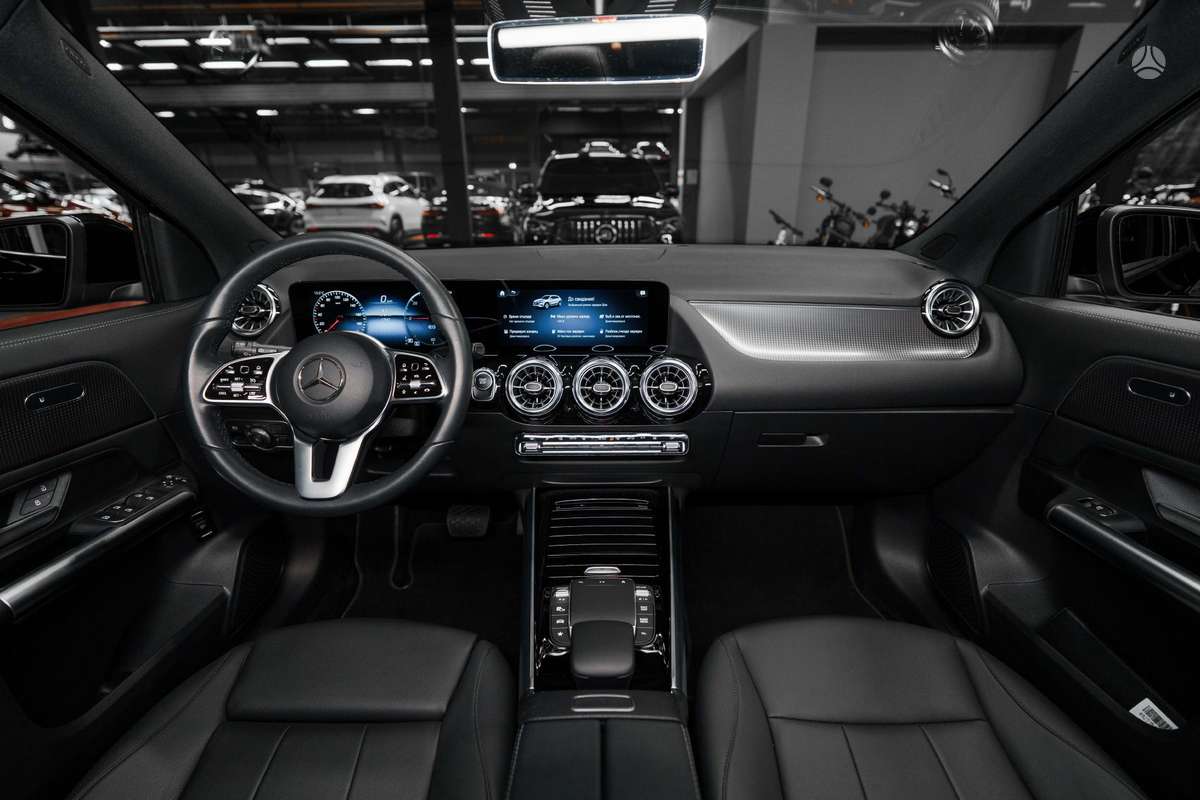 Mercedes-Benz EQA, 69 kWh, hatchback