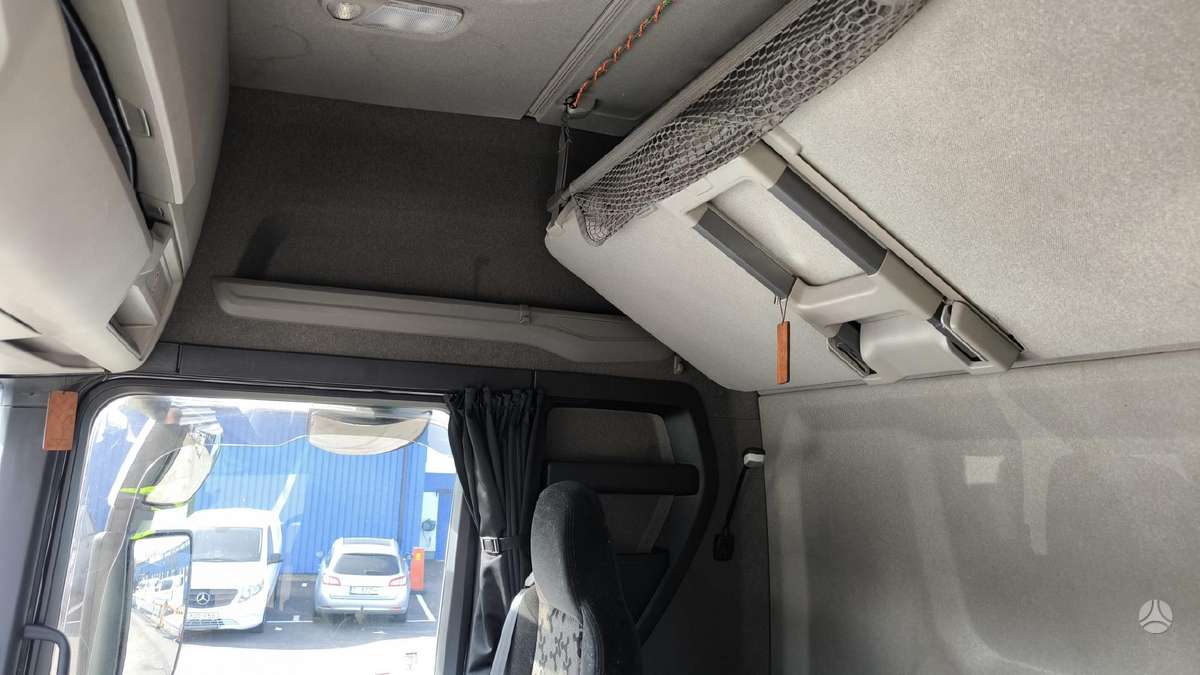 Scania S-410 ADR, single sleeper