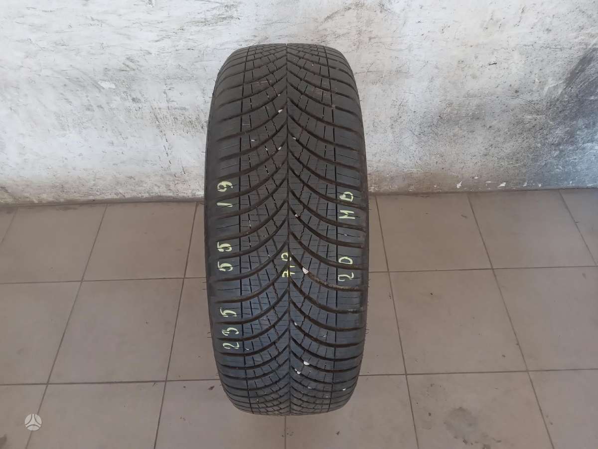 Goodyear Vector 4seasons Gen3, всесезонные 235/55 R19