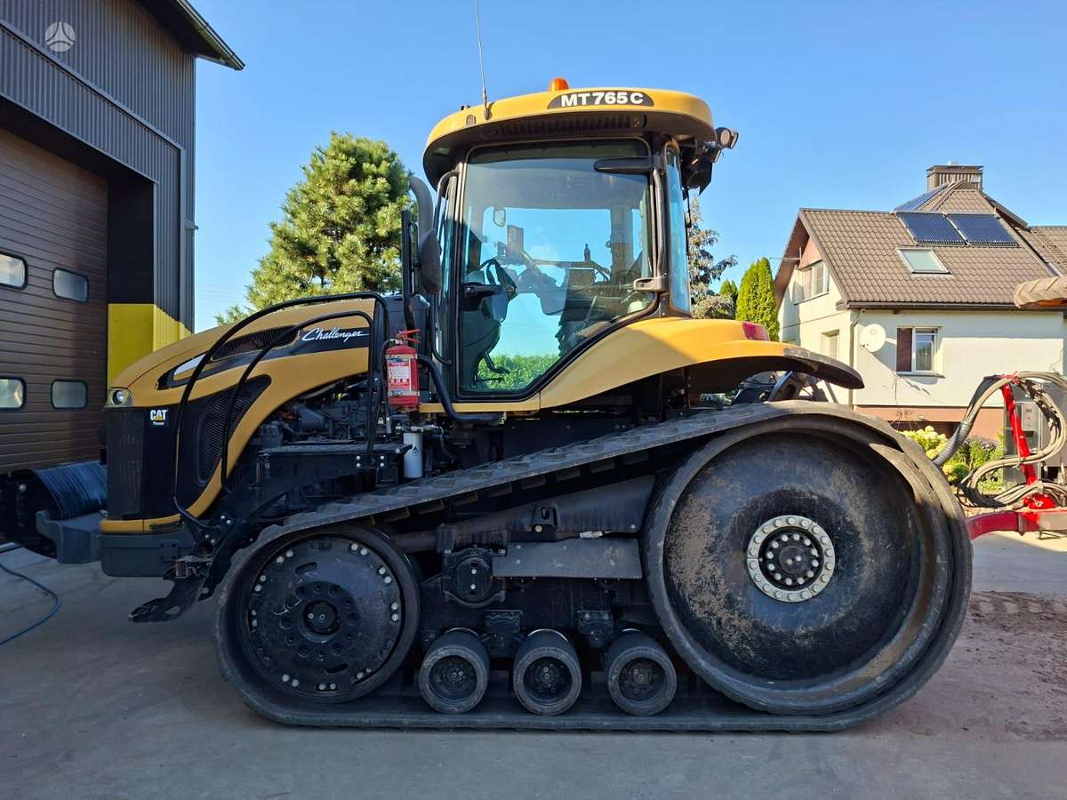 Challenger MT765C, tractors