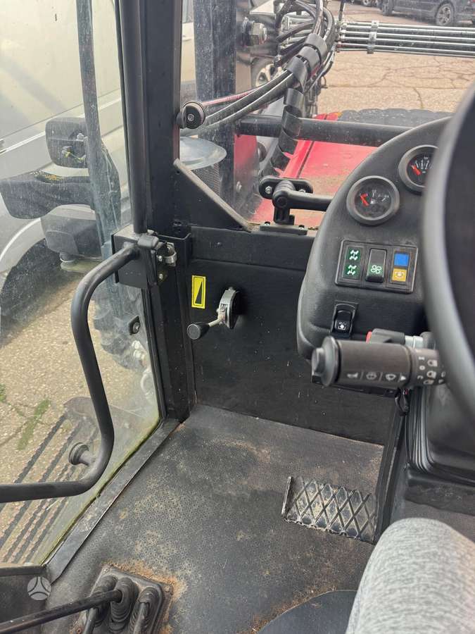 BM Tractors Better 130, тракторы