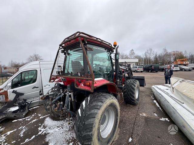 BM Tractors Better 130, tractors