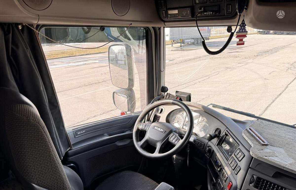 DAF XF510 6x2 Hydraulic, double sleeper