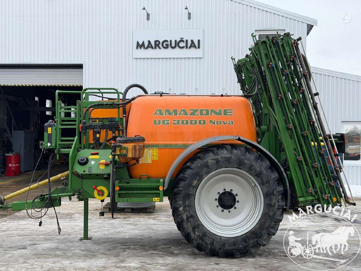 Amazone UG 3000 Nova, 3000 ltr, 24 m, sprayers