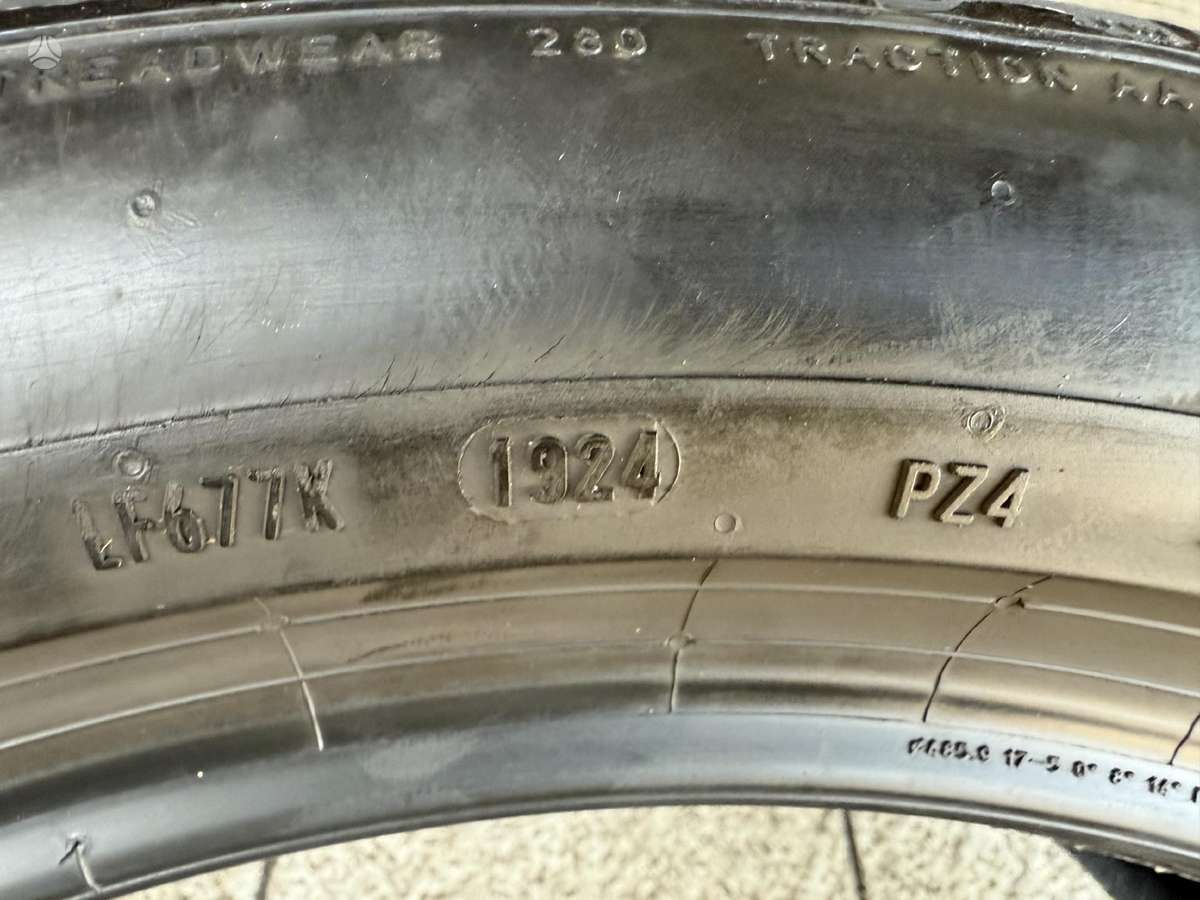 Pirelli PZero pz4/MO, summer 235/50 R19