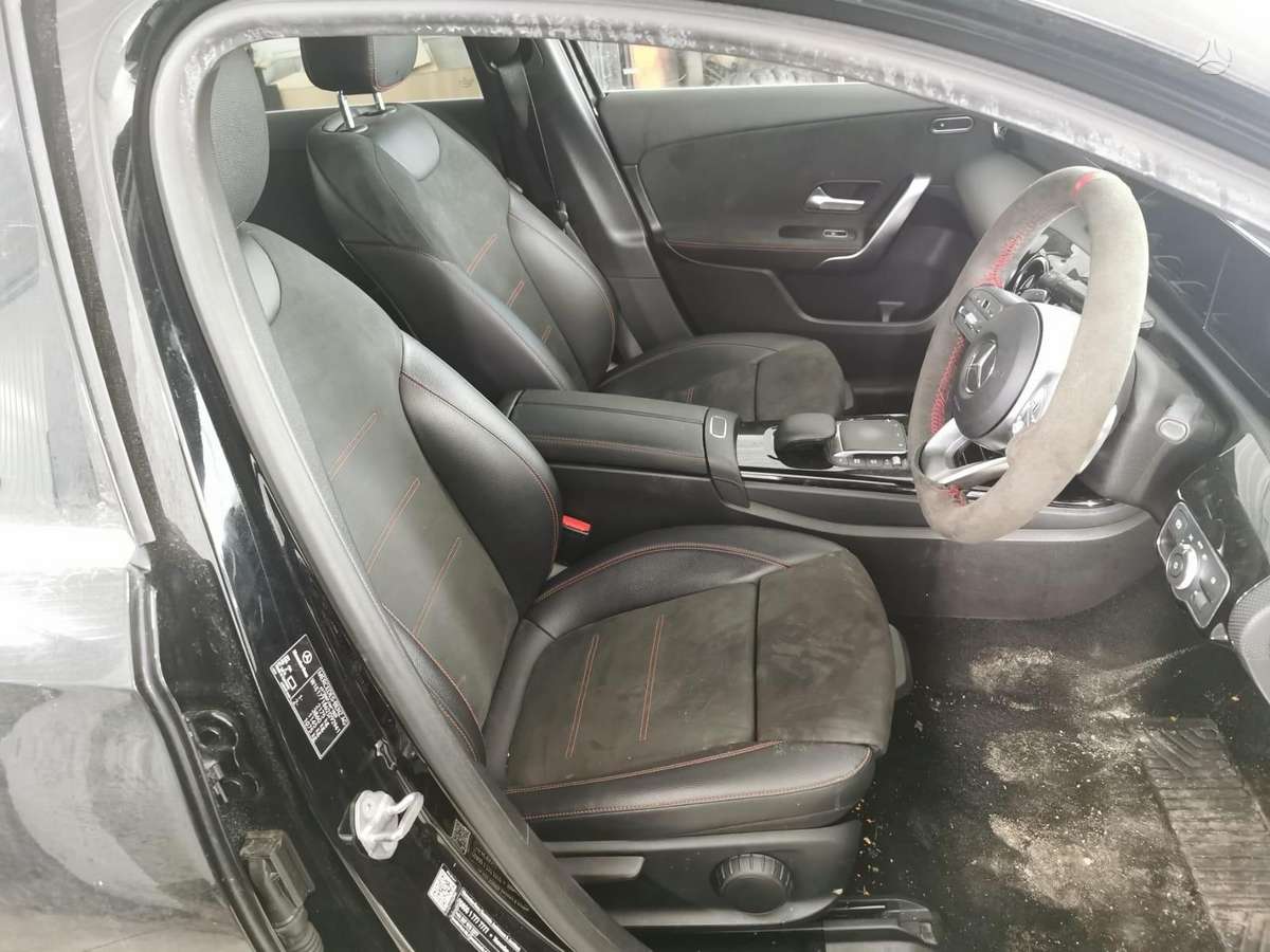 Mercedes-Benz A250 dalimis