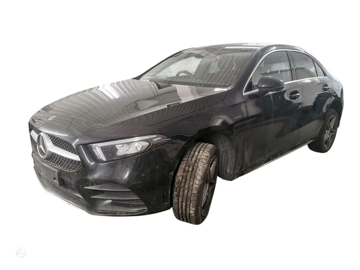 Mercedes-Benz A250 по частям