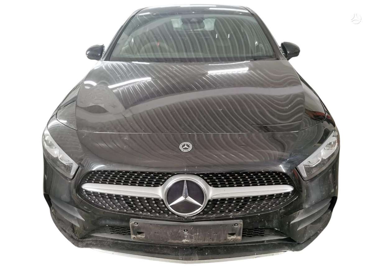 Mercedes-Benz A250 dalimis