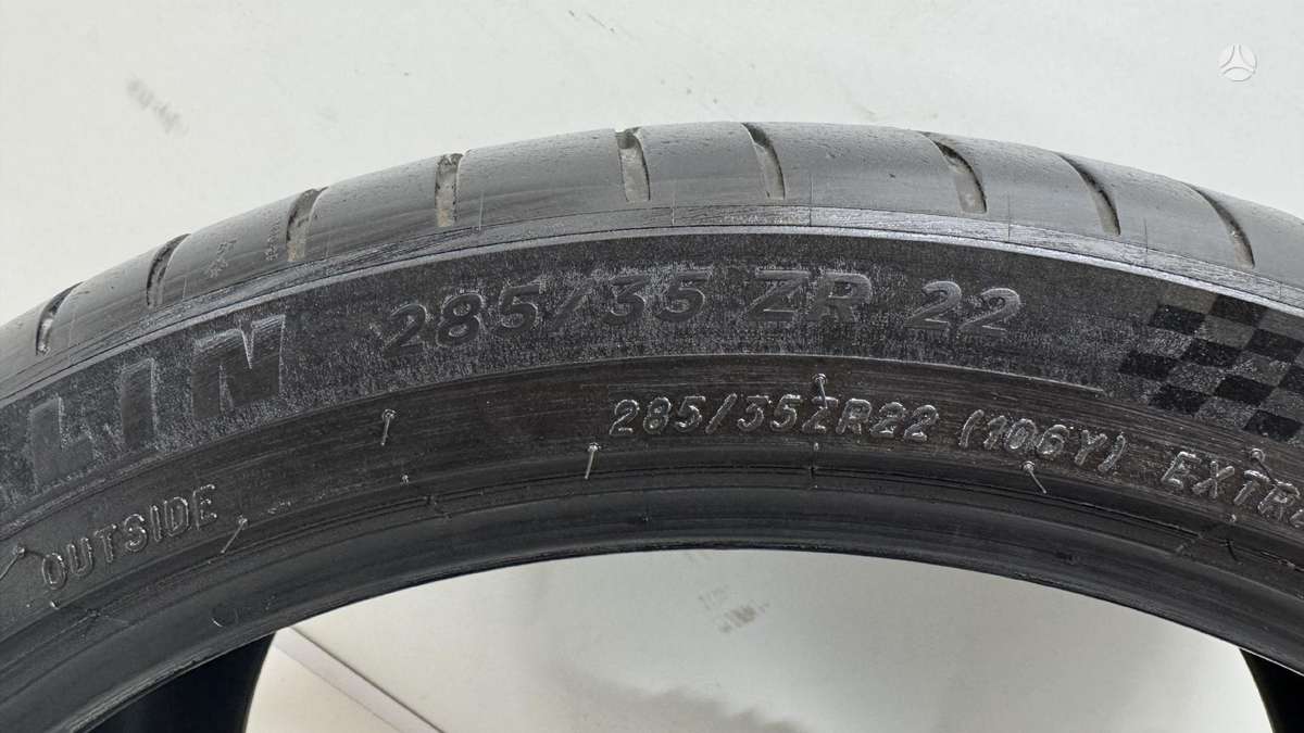 Michelin Pilot Sport 4s, summer 285/35 R22