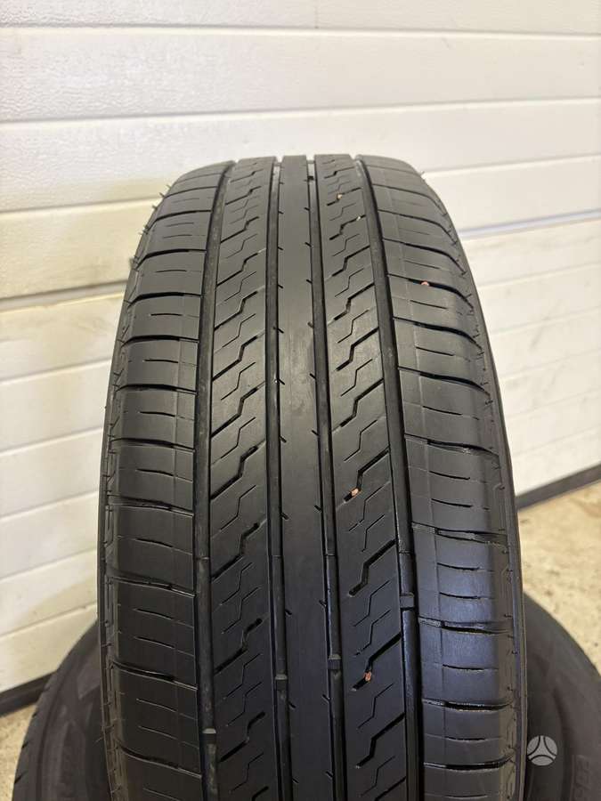 -Kita-, vasarinės 235/60 R18