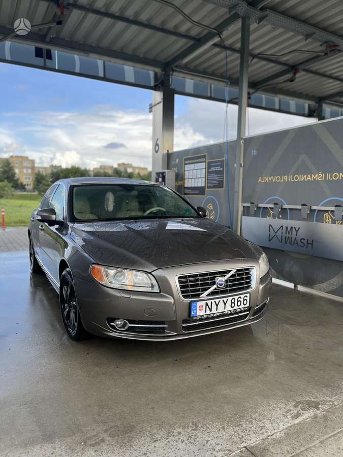 Volvo S80, 2.4 l., Седан