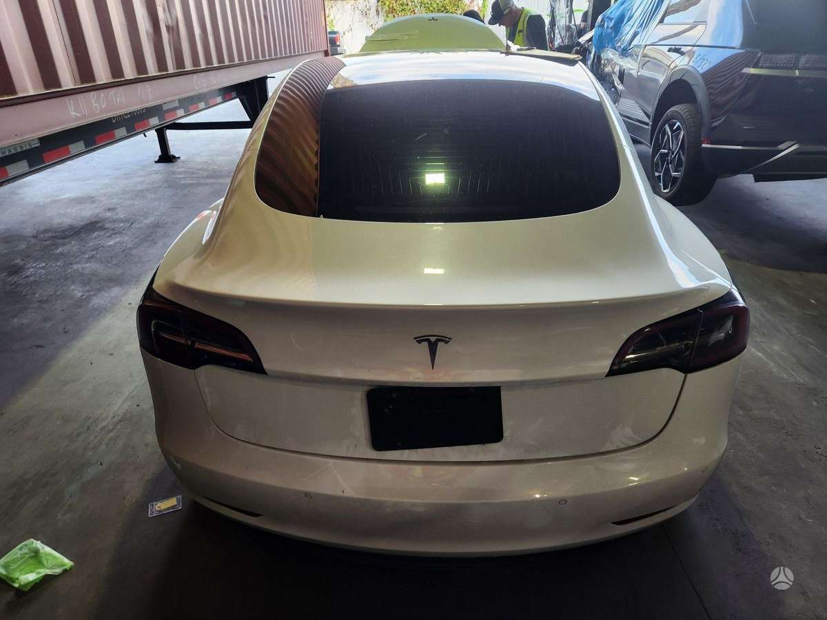 Tesla Model 3, 75 кВт·ч, Седан