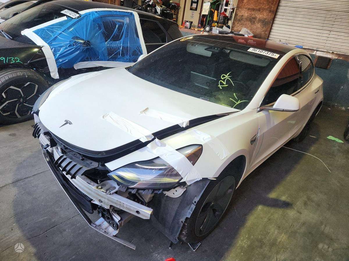 Tesla Model 3, 75 кВт·ч, Седан