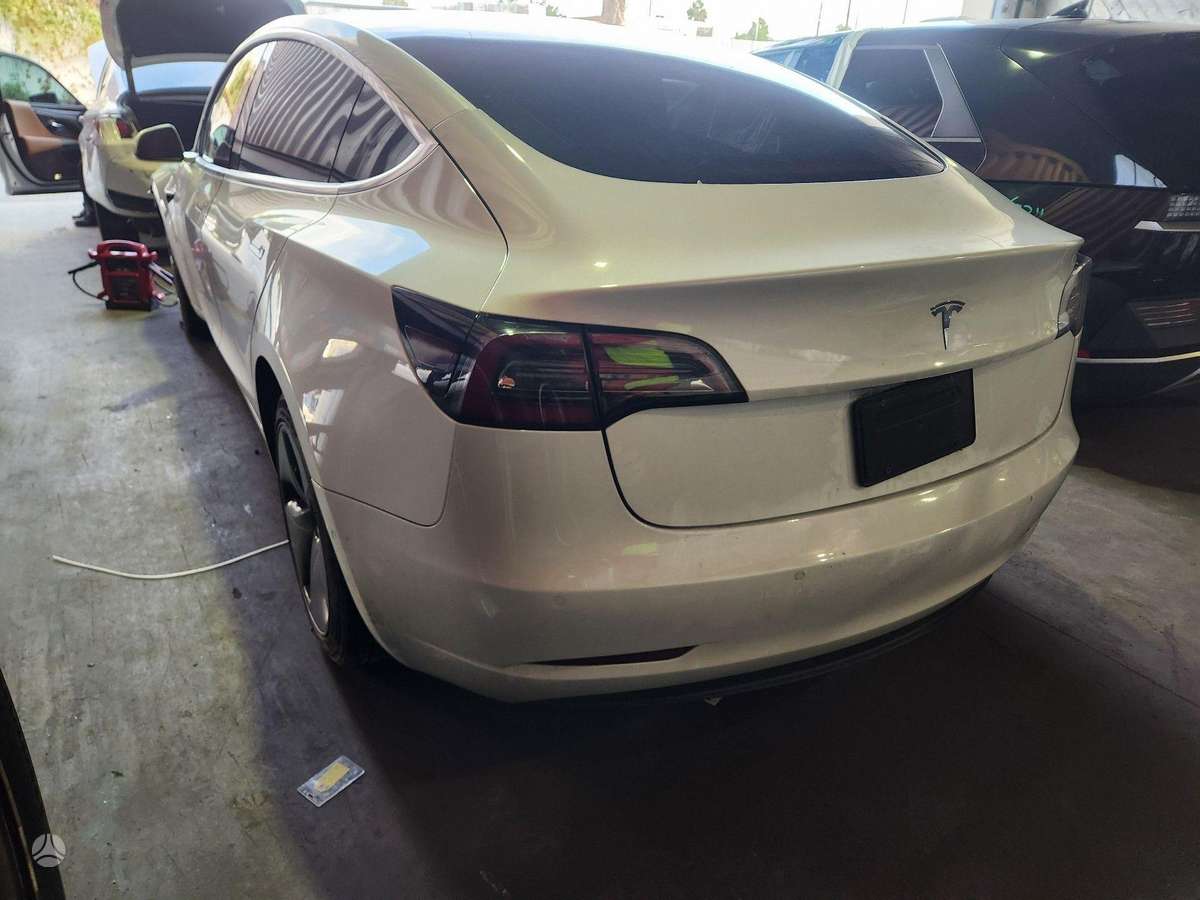 Tesla Model 3, 75 кВт·ч, Седан
