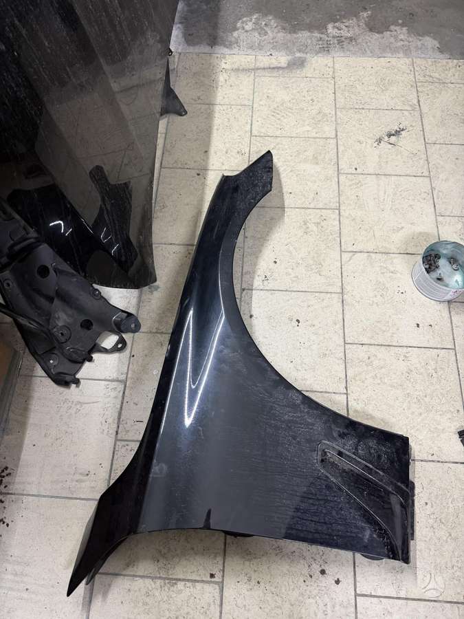 BMW 730 kėbulo dalys