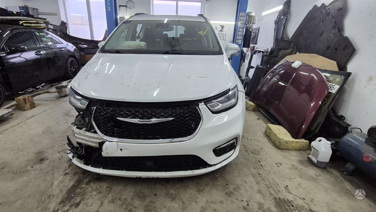 Chrysler Pacifica 70k mylių