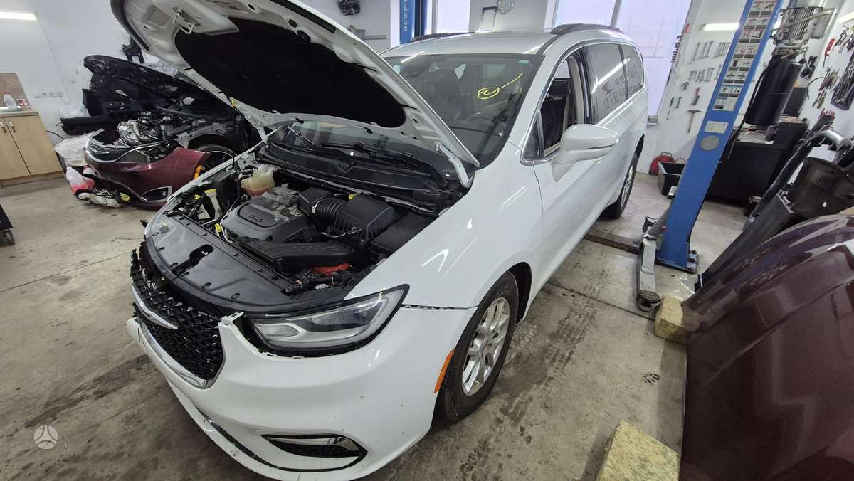 Chrysler Pacifica 70k mylių