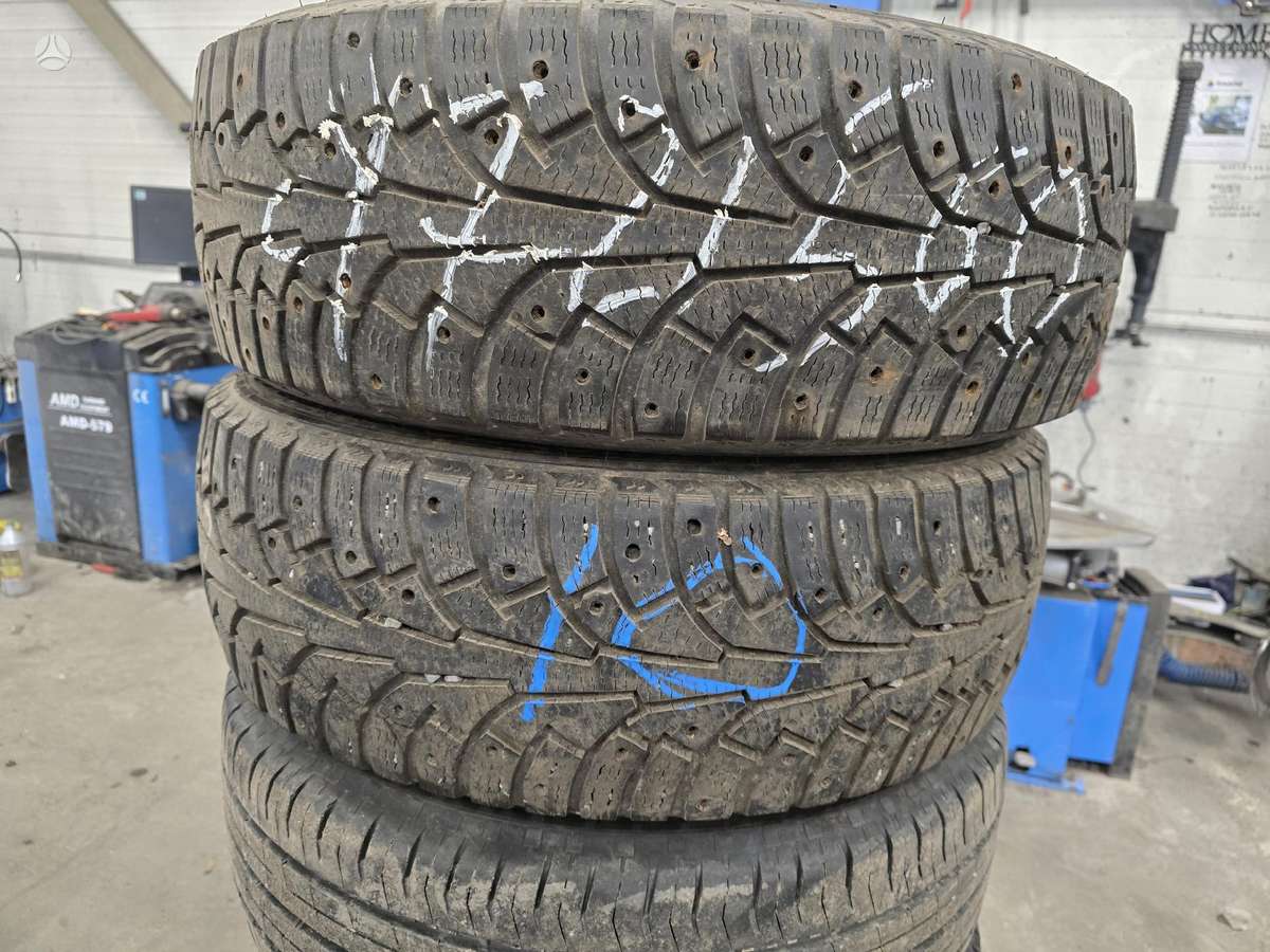 Nokian, universalios 215/60 R17