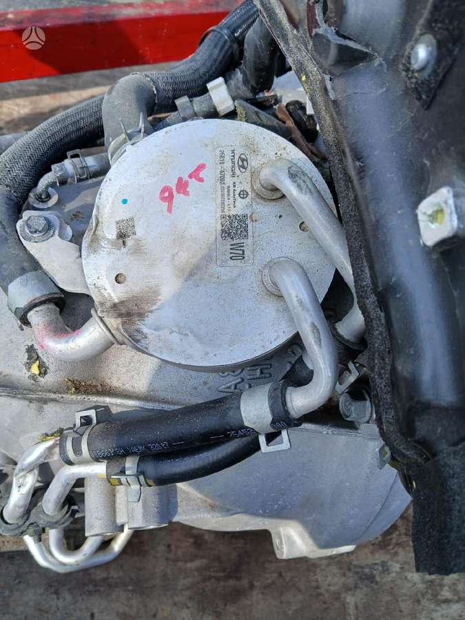 Genesis GV70 по частям