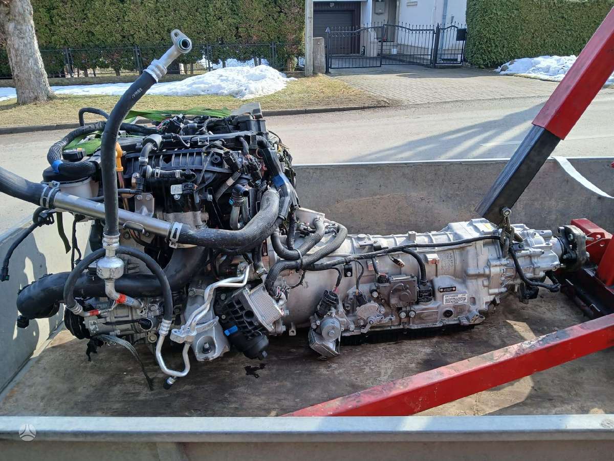 Genesis GV70 dalimis