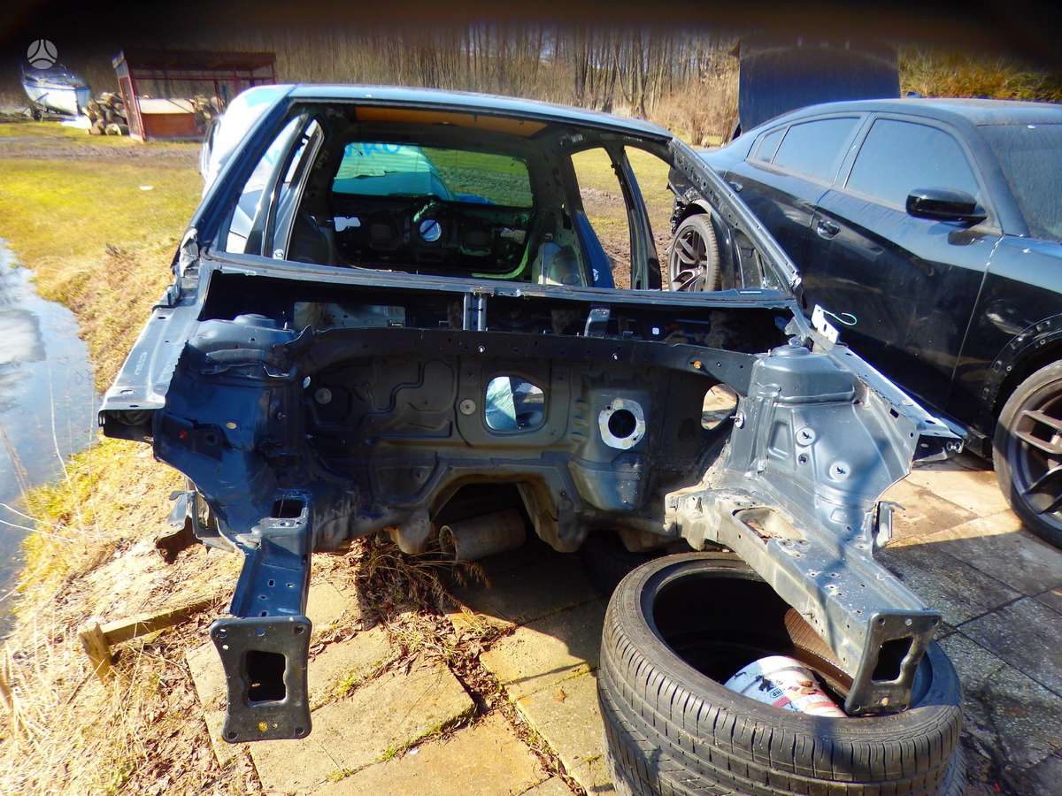 Volkswagen Golf kėbulo dalys