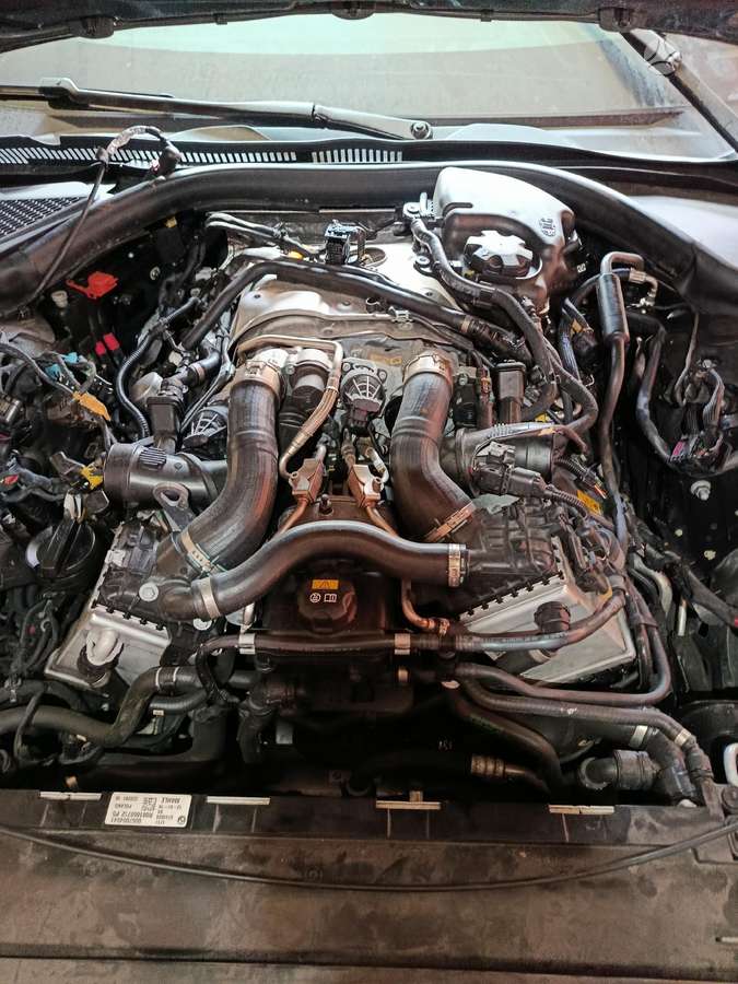 BMW M550, N63B44D, variklio detalės