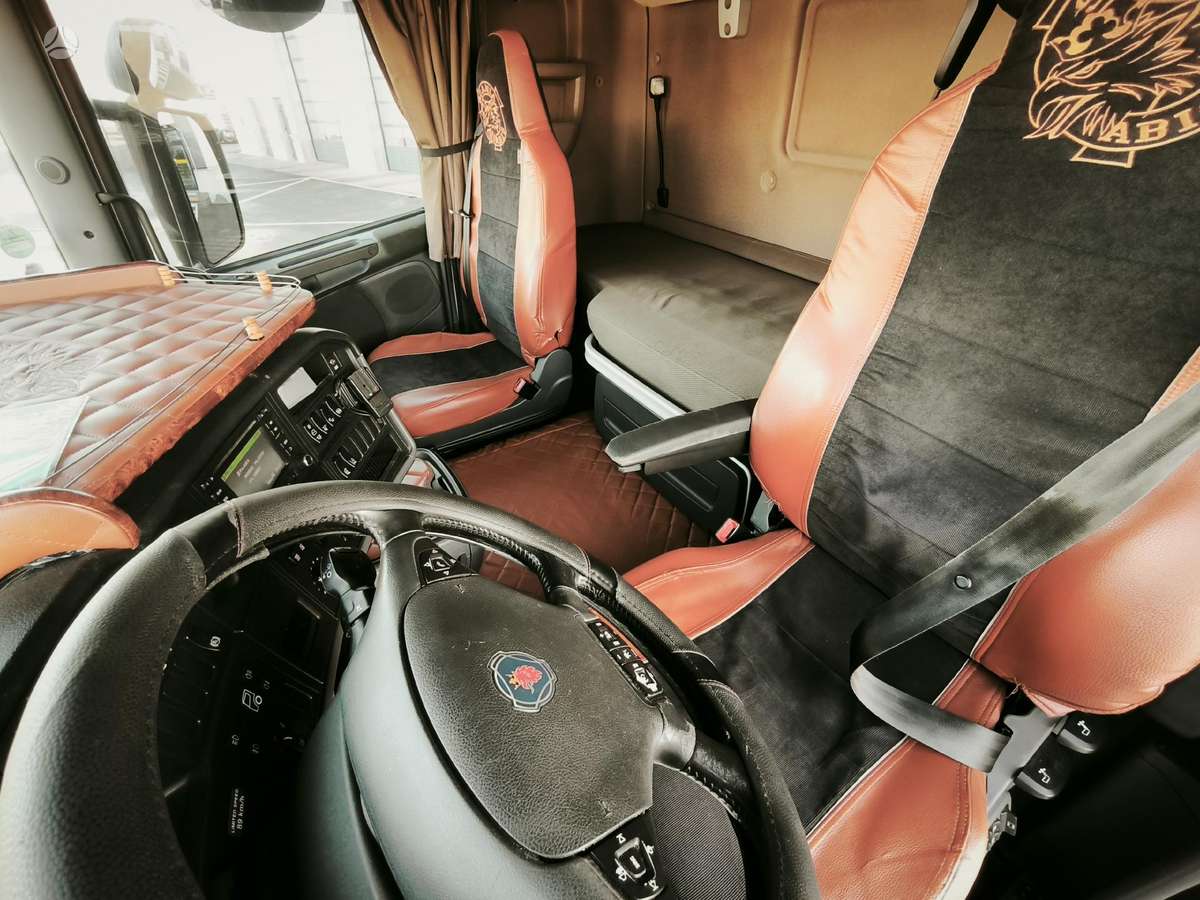 Scania R450, double sleeper