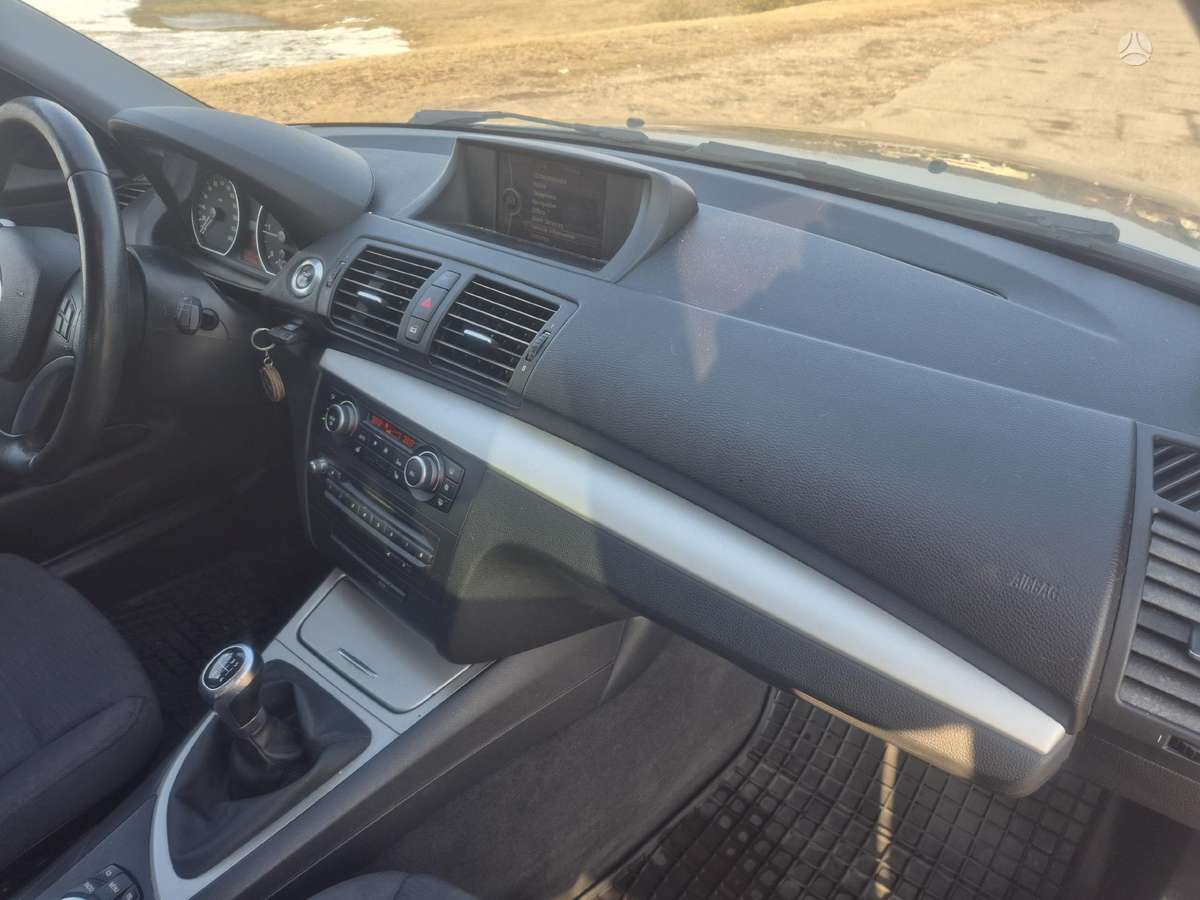 BMW 120, 2.0 l., hatchback