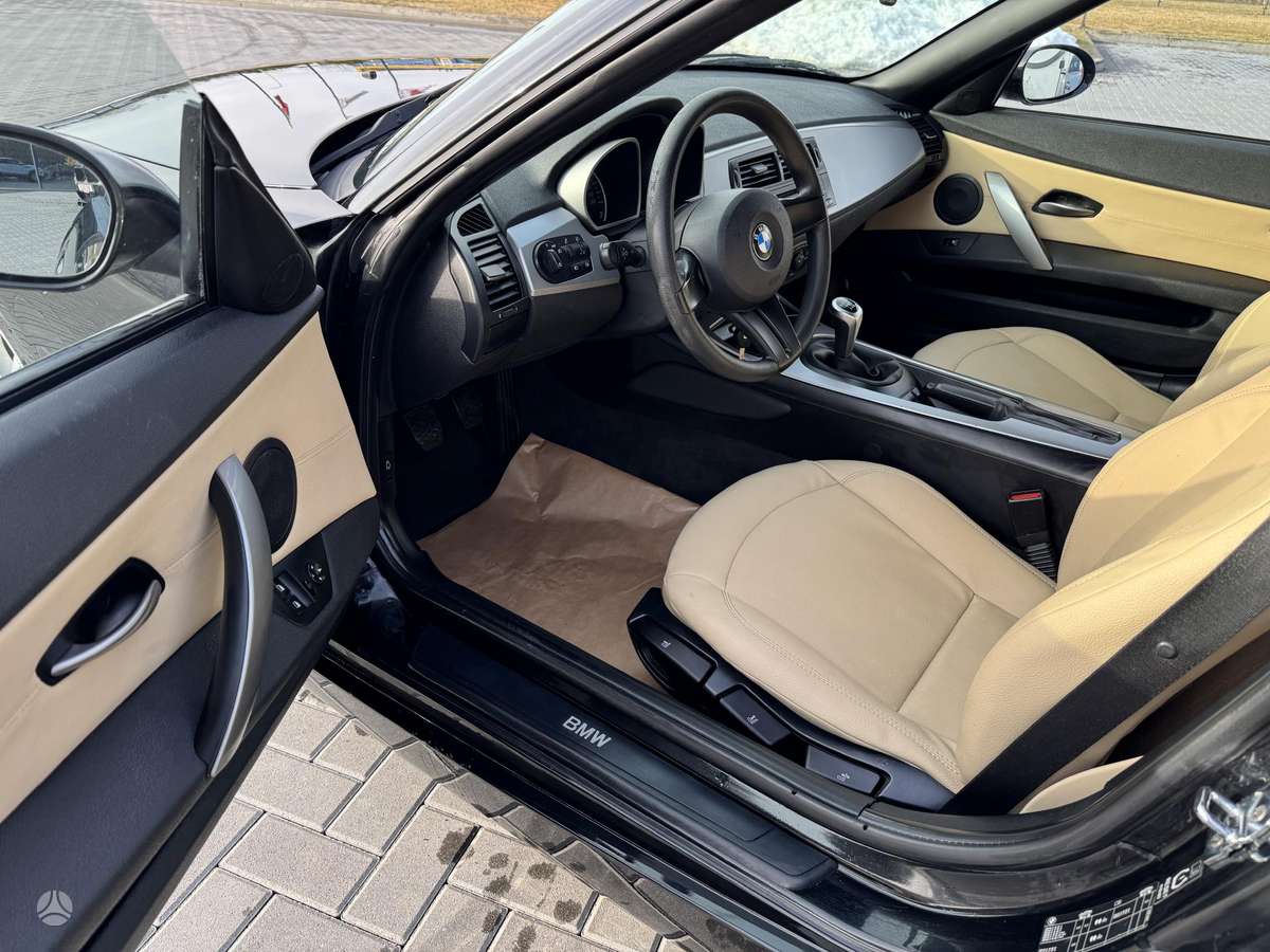 BMW Z4, 2.0 l., Кабриолет