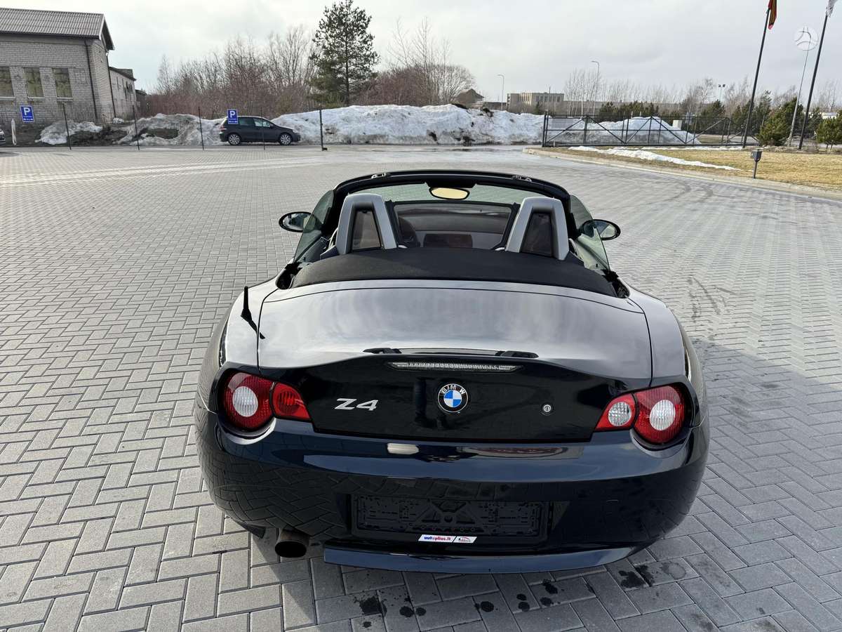 BMW Z4, 2.0 l., convertible