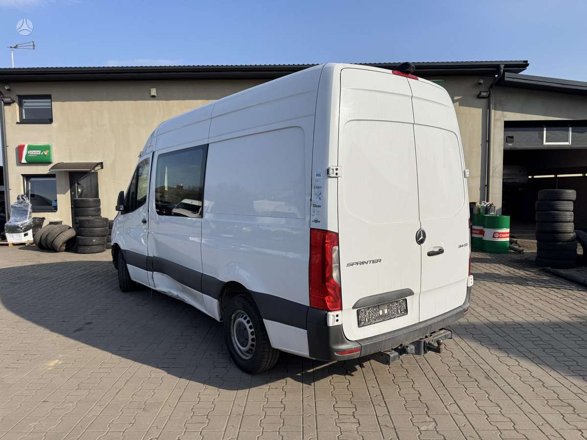 Mercedes-Benz Sprinter, preču