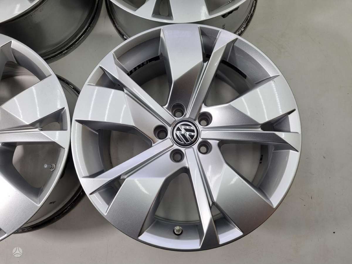 Volkswagen Touareg, light alloy, R18