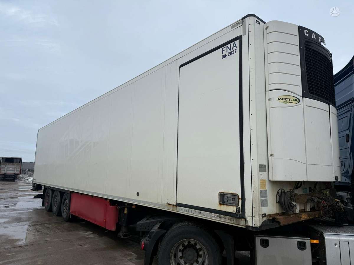 Schmitz SKO24 Carrier Vector 1850Mt, refrigerated