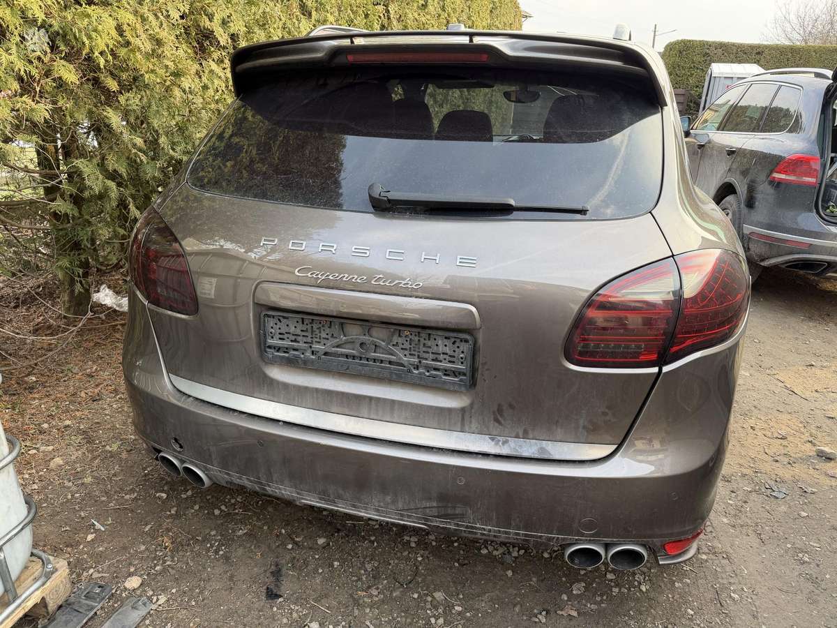Porsche Cayenne Turbo parduodamas dalimis