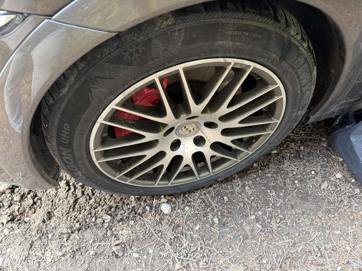 Porsche Cayenne Turbo parduodamas dalimis