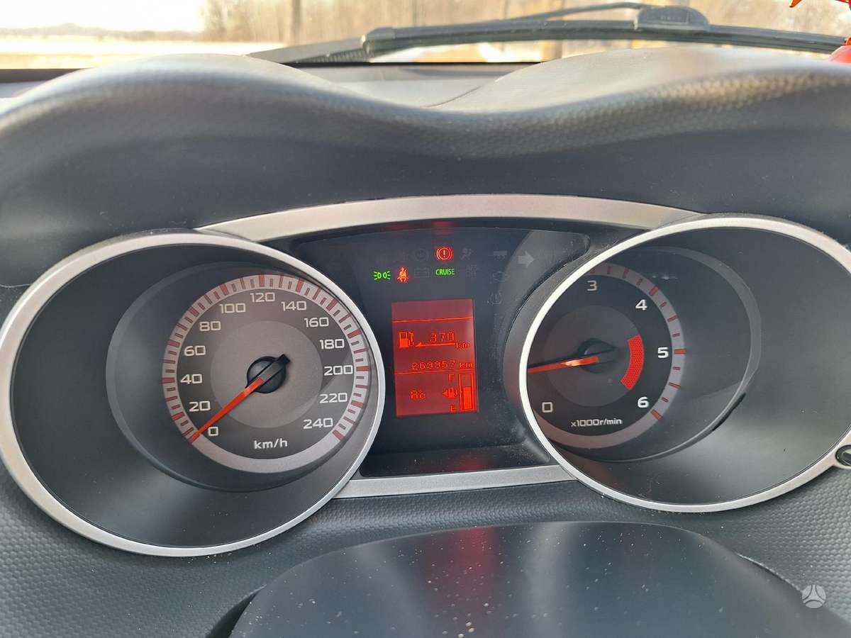 Peugeot 4007 - 1