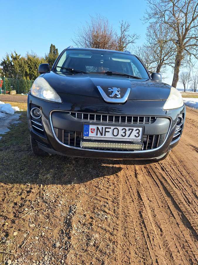 Peugeot 4007 - 10