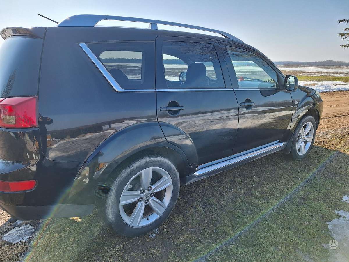 Peugeot 4007 - 11