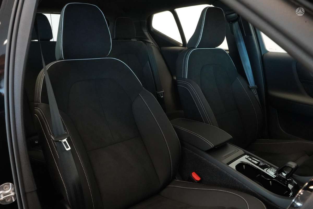 Volvo XC40 - 11