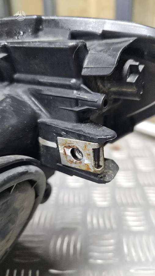 BMW 1 serija žibintai
