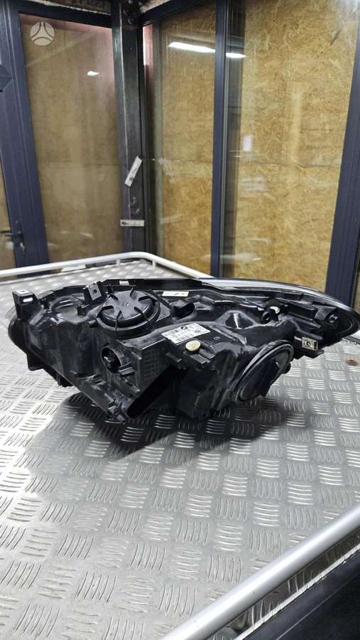 BMW 1 serija žibintai