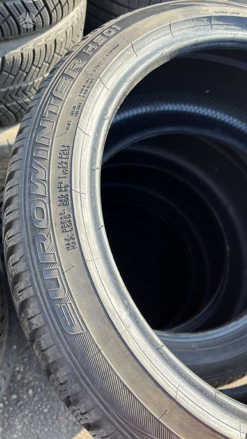 Falken, žieminės 255/40 R19