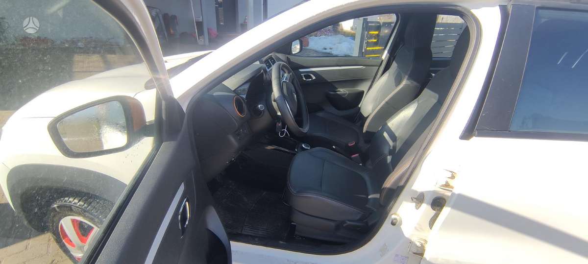 Dacia Spring, 27 kWh, hatchback