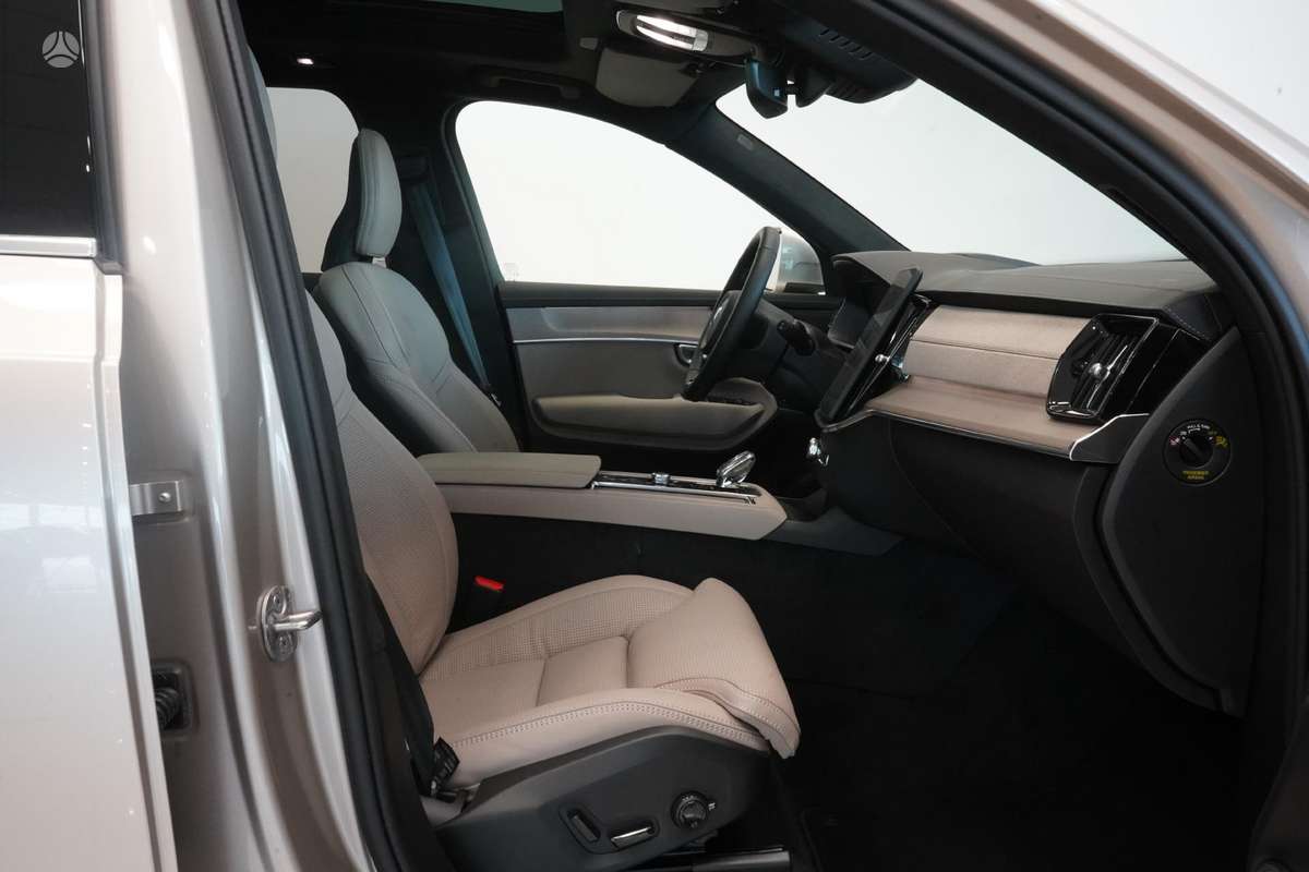 Volvo XC90 - 10