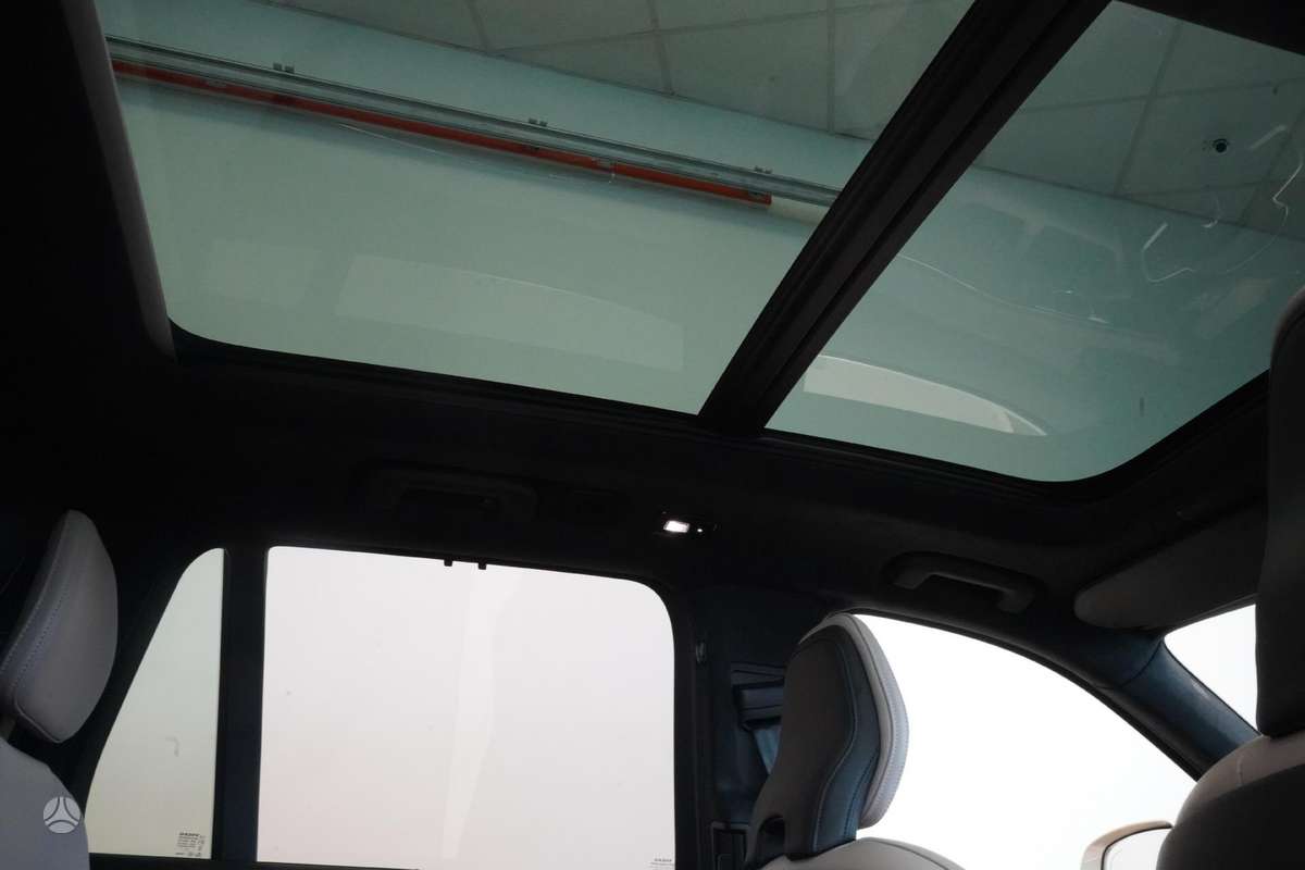 Volvo XC90 - 12