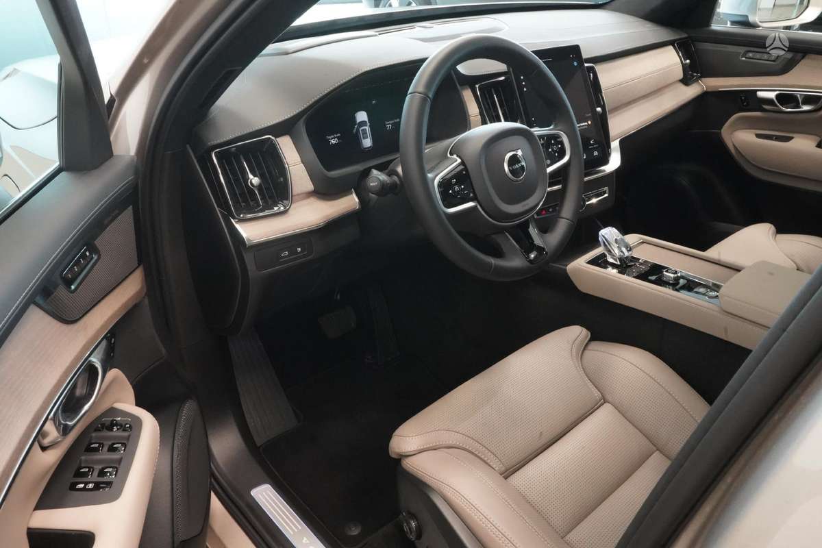 Volvo XC90 - 8