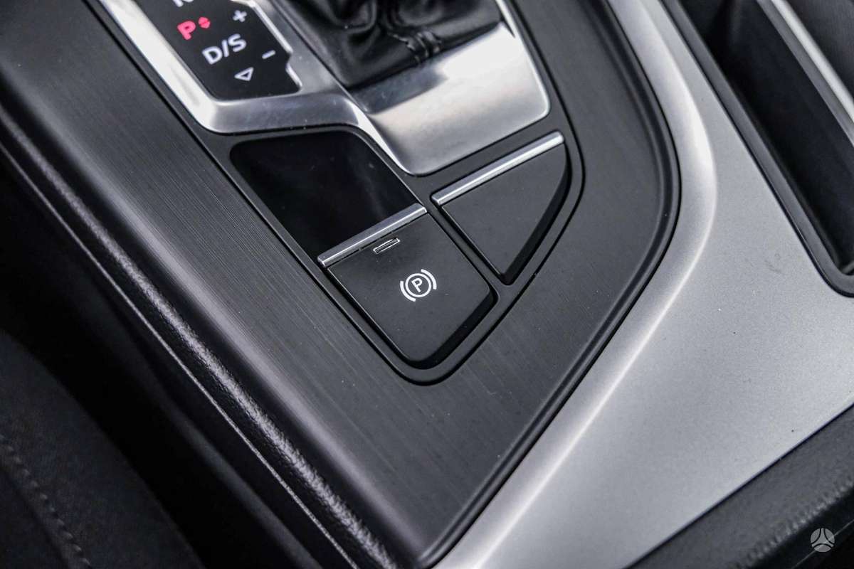 Audi A4, 2.0 l., Универсал