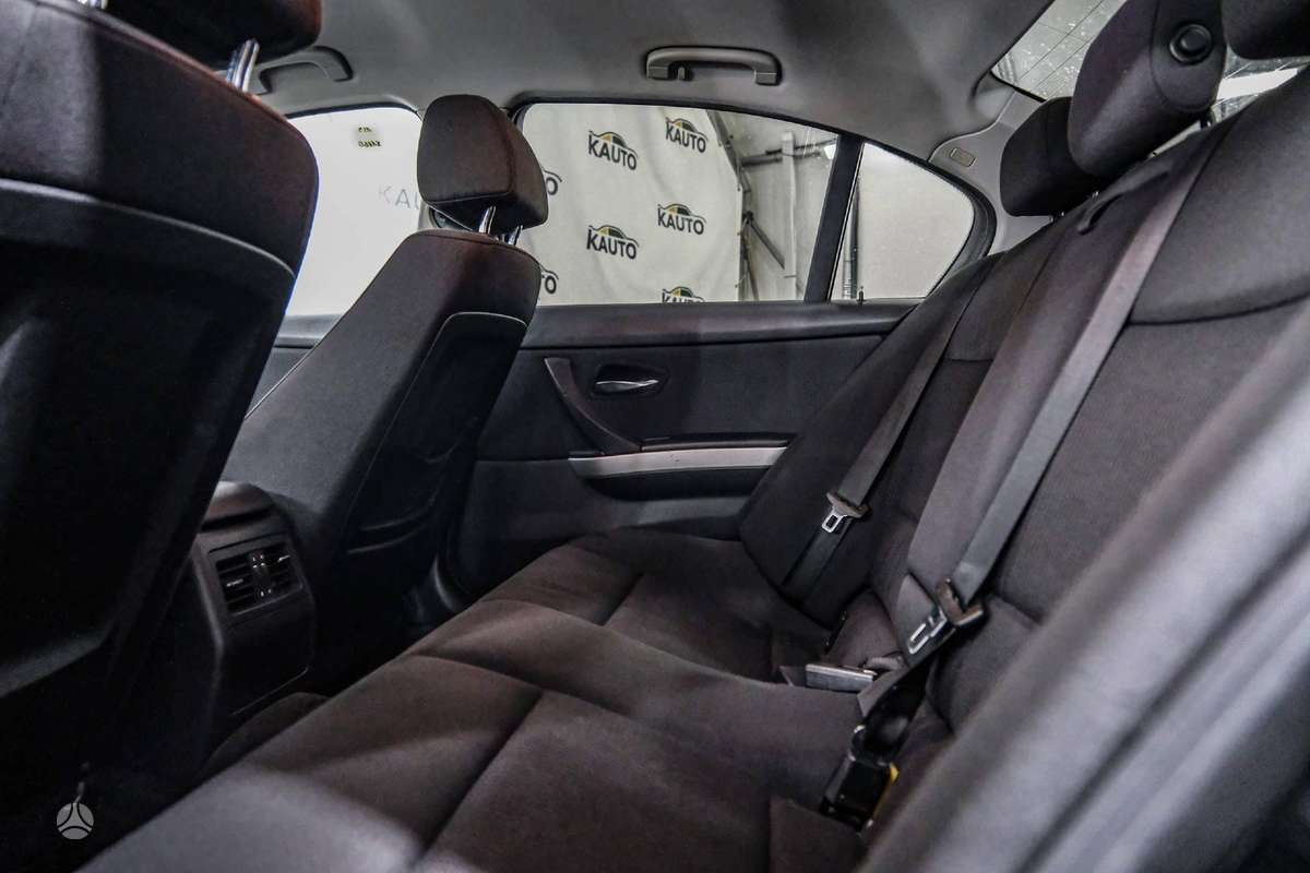 BMW 320, 2.0 l., Седан